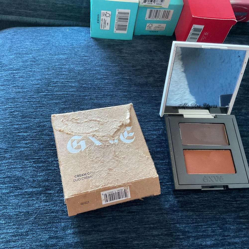 GXVE by Gwen Stefani Pick It Up Duo